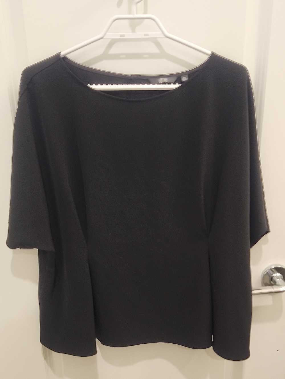 Uniqlo Black Women's Short-Sleeve Blouse Size XL